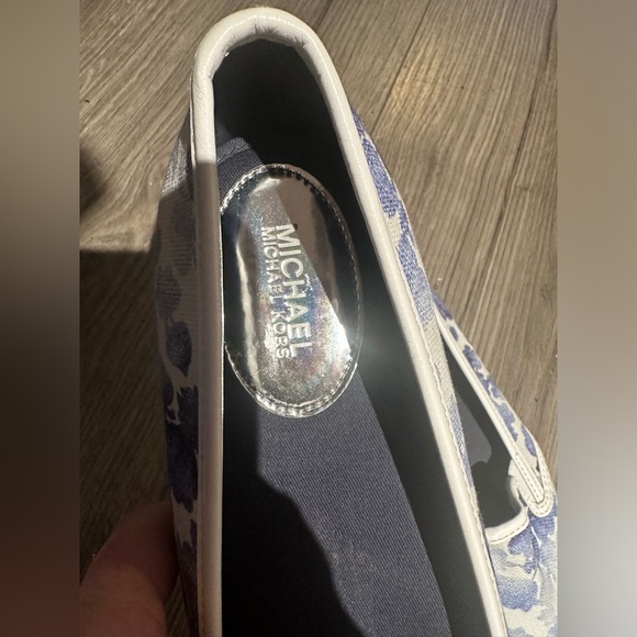 Michael kors blue and white canvas flats size 9 - Picture 2 of 4